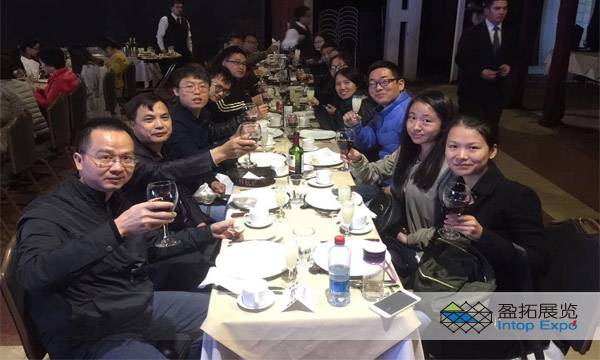 聚餐.jpg
