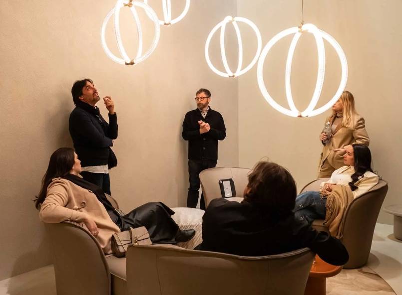 2025年意大利米蘭國際廚具展覽會Euroluce 展會上的吊燈
