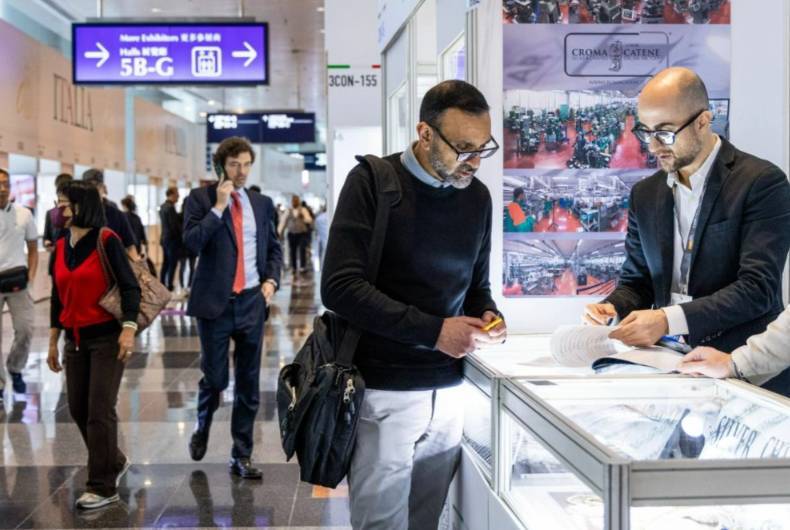 2025年中國(guó)香港國(guó)際珠寶展覽會(huì)吸引超過(guò)82000名全球買(mǎi)家