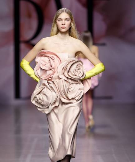 άӹʱװչRiga Fashion Week 2025¡ؾٰ죬ɳ