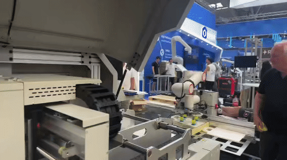 中國協(xié)作機(jī)器人智領(lǐng)歐洲！法奧 Automatica 2025展示“AI+”工業(yè) 4.0柔性智造方案