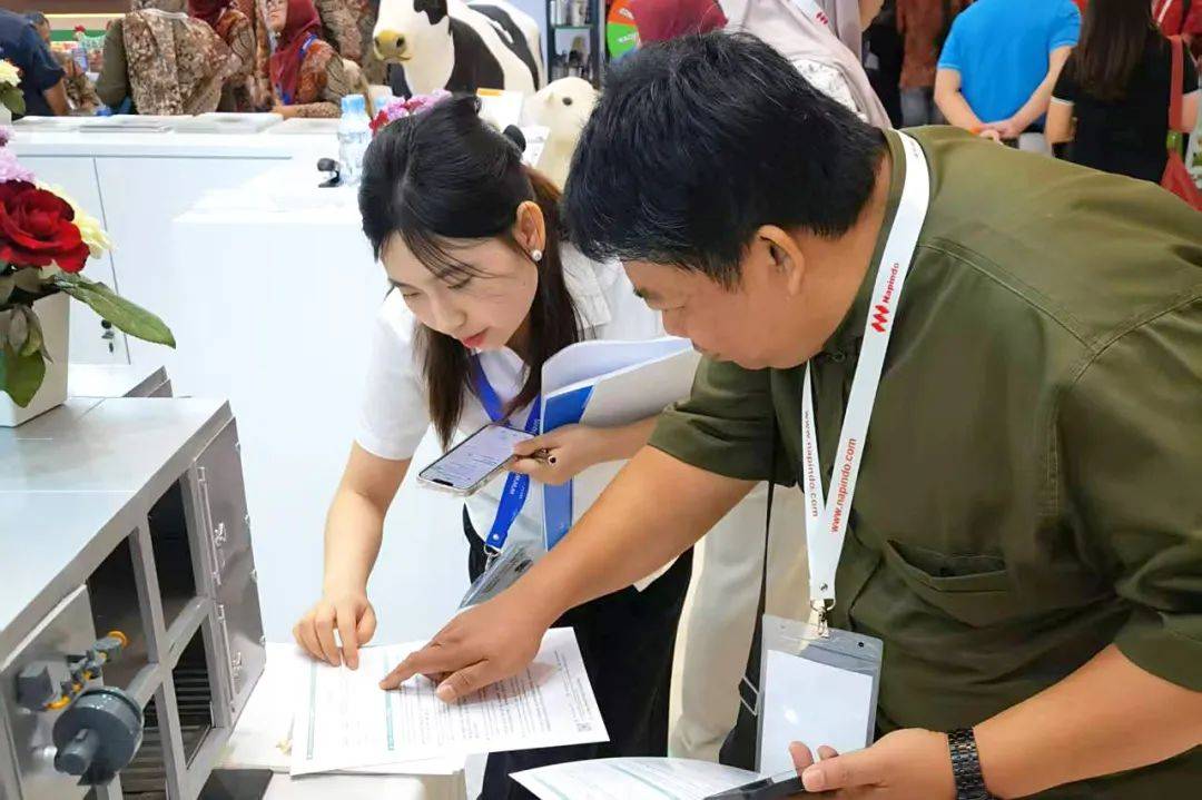 科技賦能 合作共贏:新鑫元團隊2025印尼國際家禽畜牧展紀實 科技賦能 合作共贏:新鑫元團隊2025印尼國際家禽畜牧展紀實