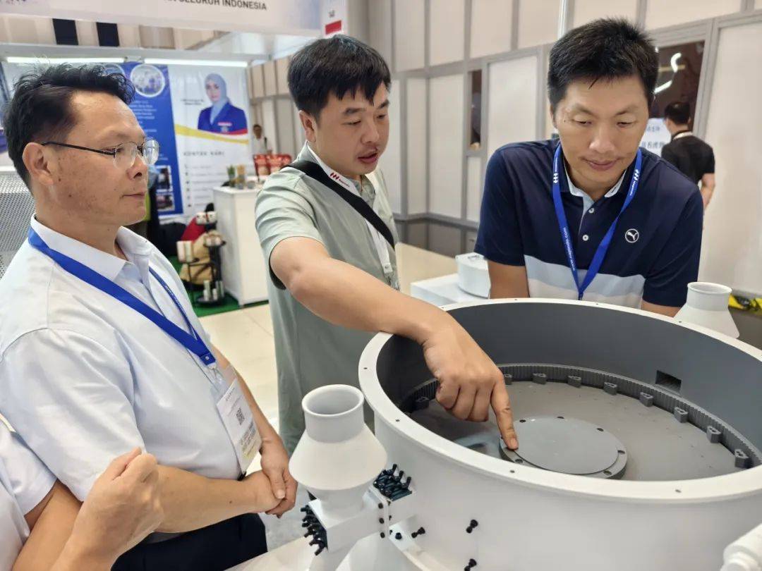 閃耀印尼！利達(dá)華銳攜尖端產(chǎn)品亮相2025印尼國際家禽及畜牧展覽會，以創(chuàng)新定義全球畜牧新未來