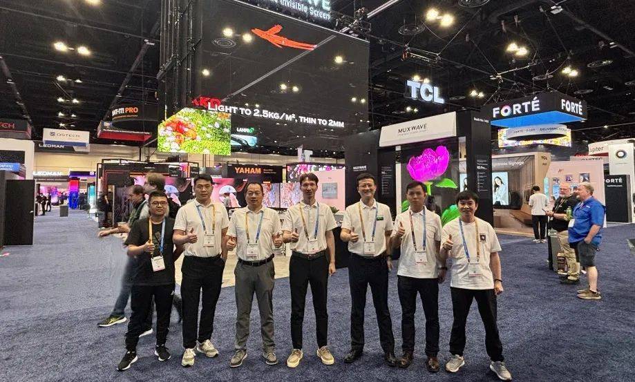 InfoComm 2025圓滿收官 | 美矽微單端控制1080像素超長(zhǎng)透明隱形模組引關(guān)注 InfoComm 2025圓滿收官 | 美矽微單端控制1080像素超長(zhǎng)透明隱形模組引關(guān)注
