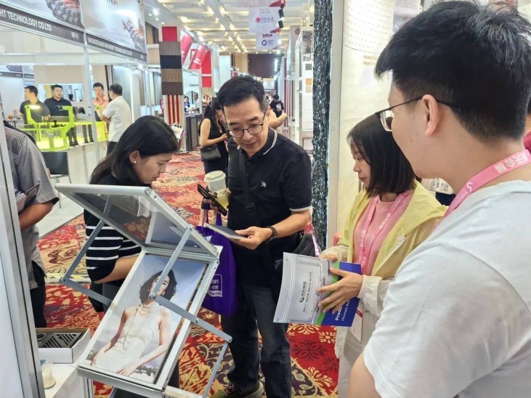 集团资讯触长乐亮相2025年印尼国际建材展,绿色建材扬帆东南亚市场! 集团资讯触长乐亮相2025年印尼国际建材展,绿色建材扬帆东南亚市场!