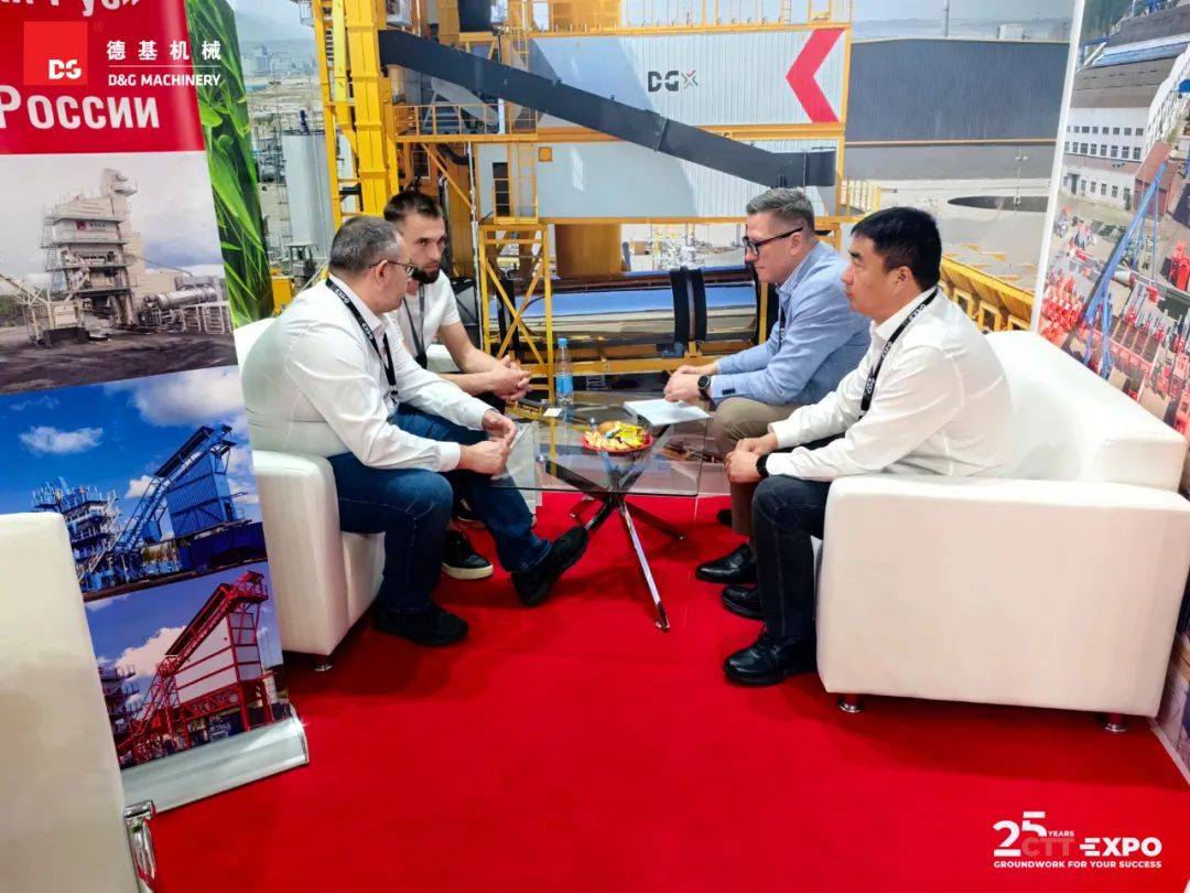 德基机械闪耀2025年俄罗斯CTT机械工程展会,收获丰硕成果 德基机械闪耀2025年俄罗斯CTT机械工程展会,收获丰硕成果